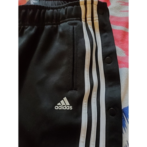XL- Adidas Tricot SnapPant - Picture 4 of 14